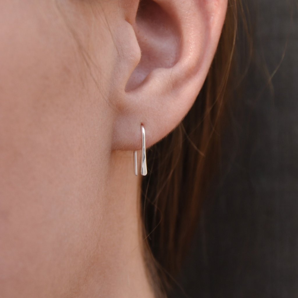 Minimalist Hammered Curve Earrings