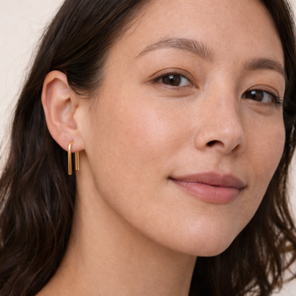 Minimalist Curve Earrings
