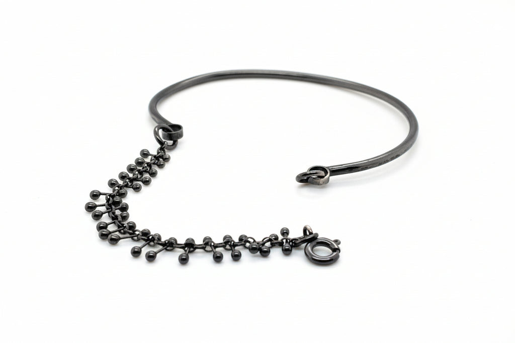 Gray Undertone Chain Bangle