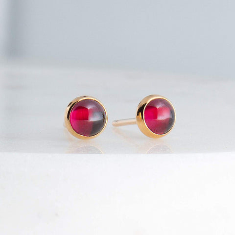 Gold Filled Stud Earrings with Red Garnet 4 mm