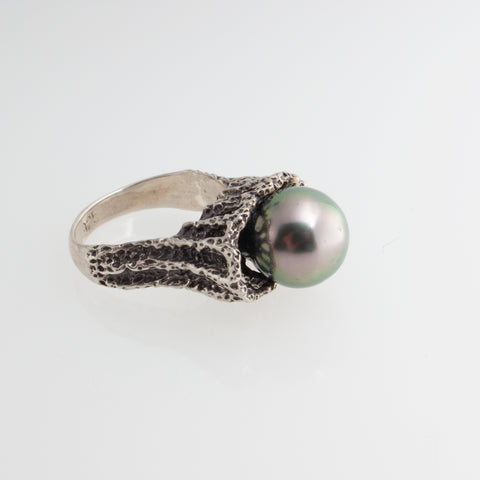Sterling Silver Ring with Tahitian Pearl